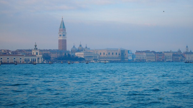 P2241061 (626x352) P2241061 (626x352)