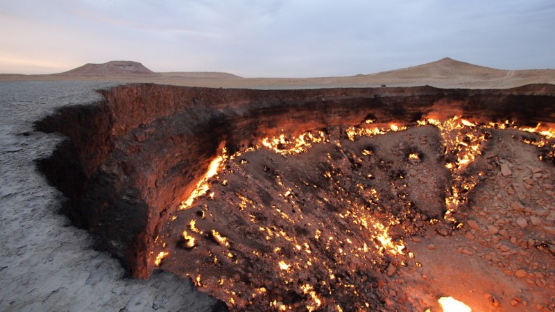 P9202849 Turkmenistan, Central Asia, Karakum, gas crater, darvaza